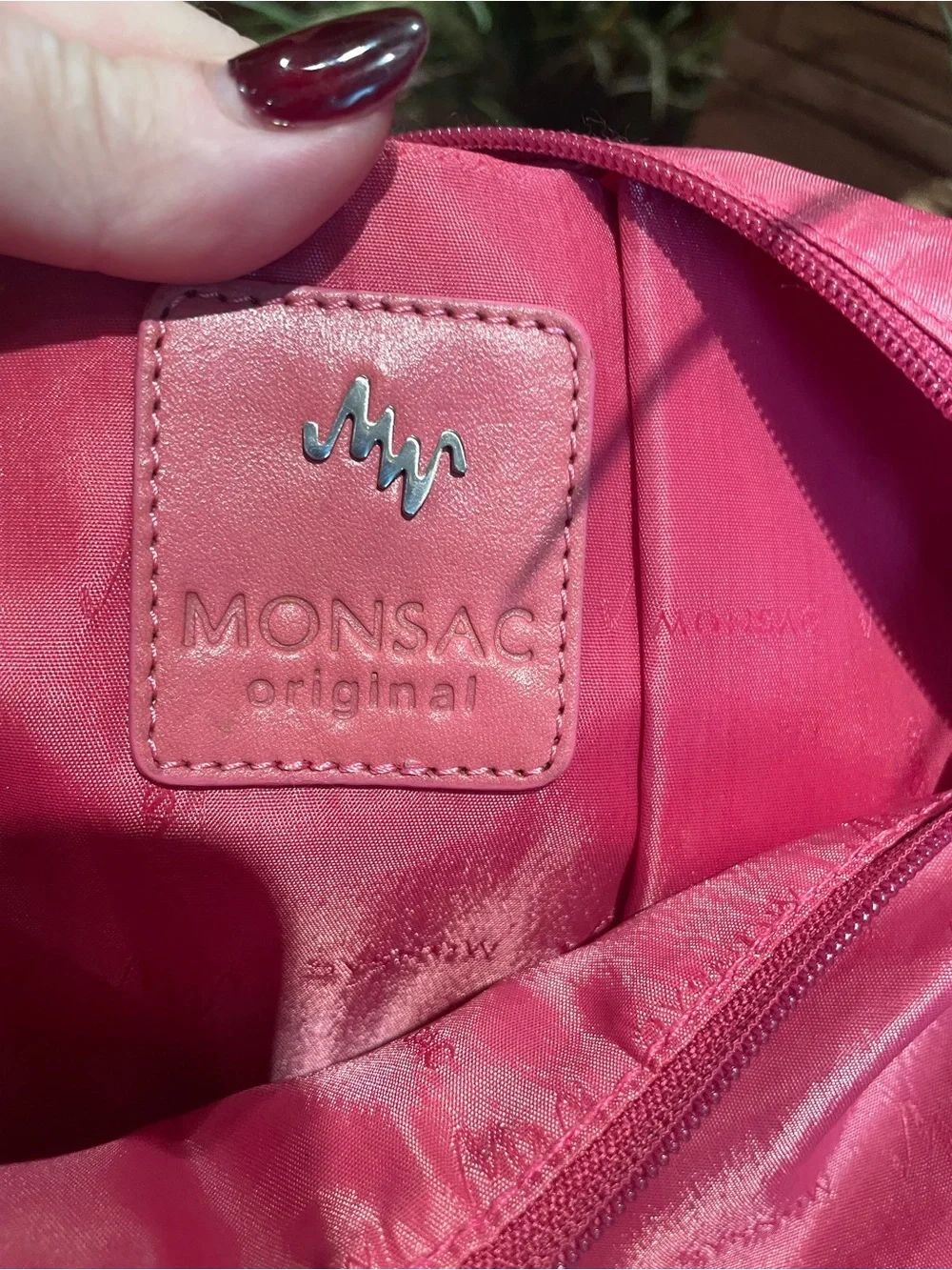 Monsac bright hot