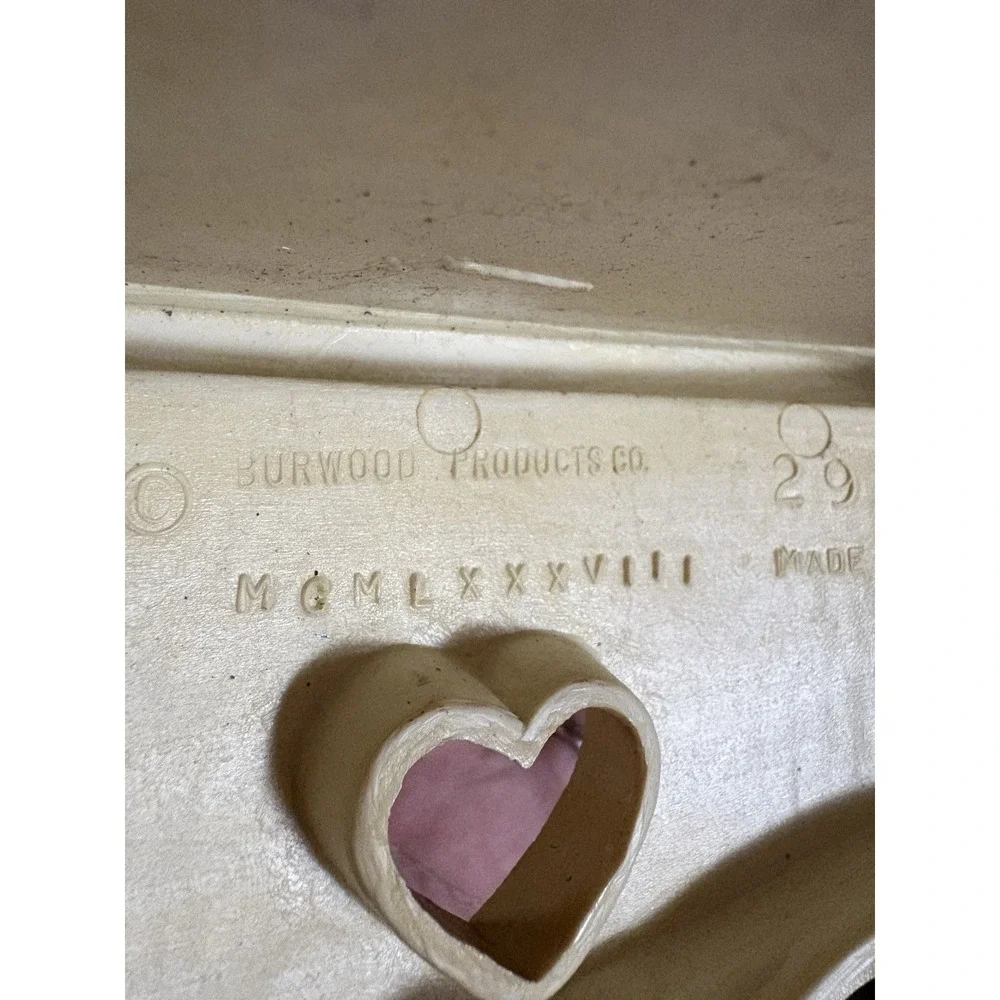 Vtg 1988 Cream Plastic Burwood Product Wall Shelf With Cut Out Heart Design