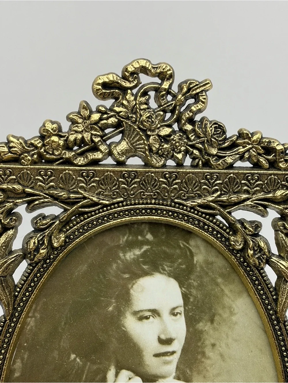 N/A victorian style