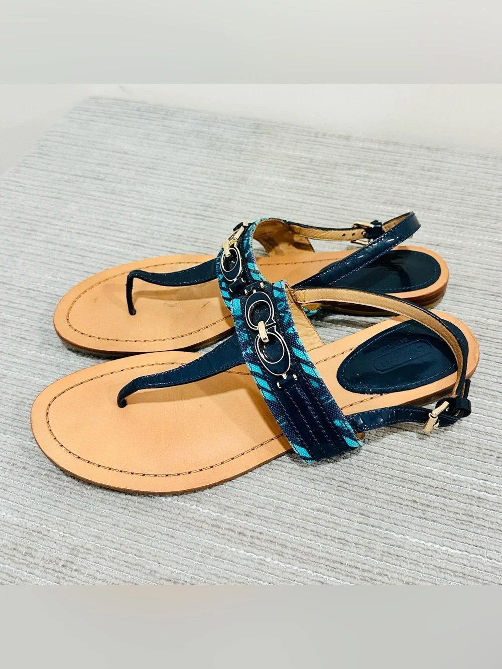 Coach Sammy Sandals Flat Flip Flop Thong Blue Navy Turquoise 9,5 B