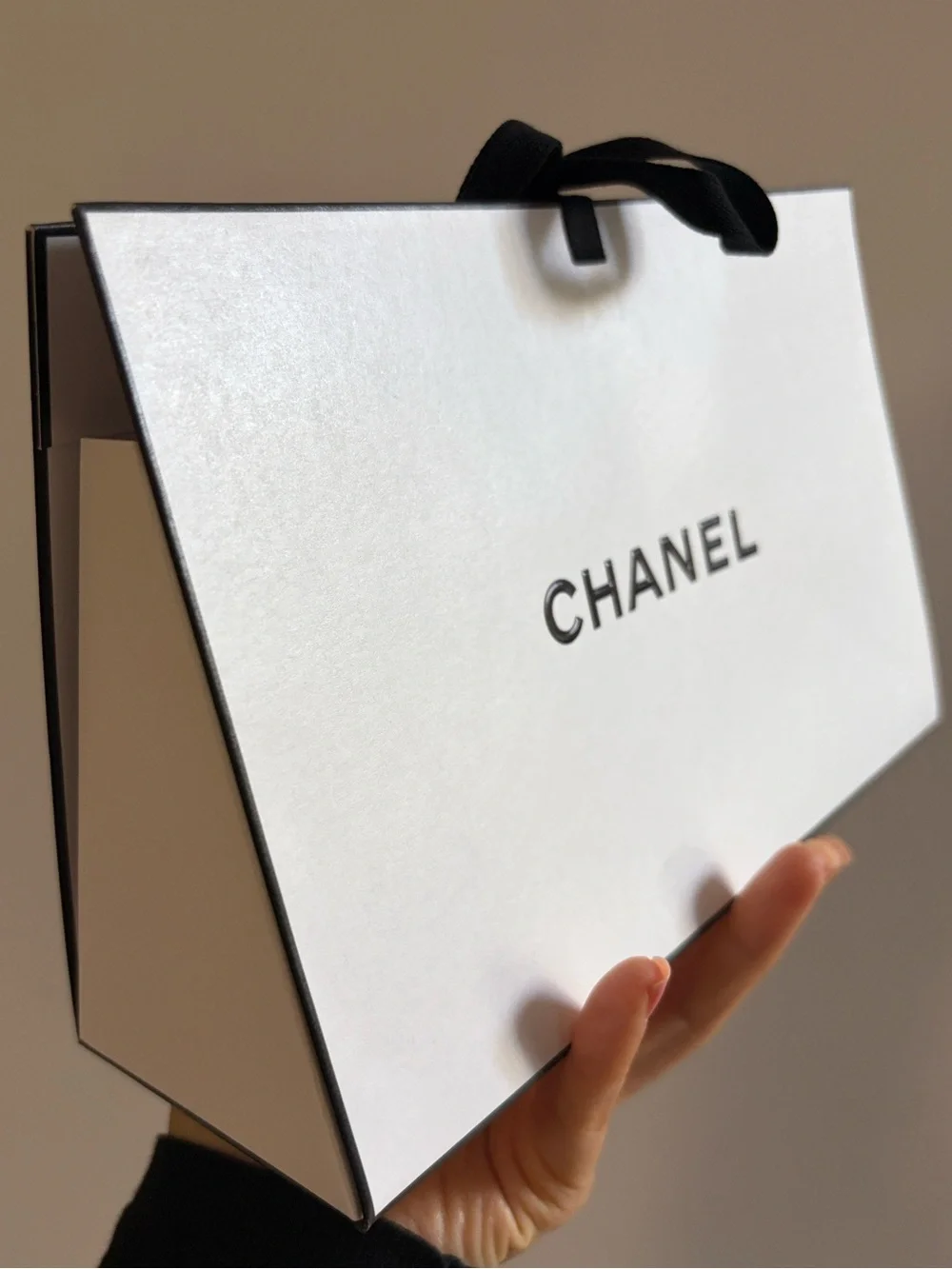 CHANEL LES BEIGES Healthy Glow Highlighter liquid blush in shade Summer Gleam