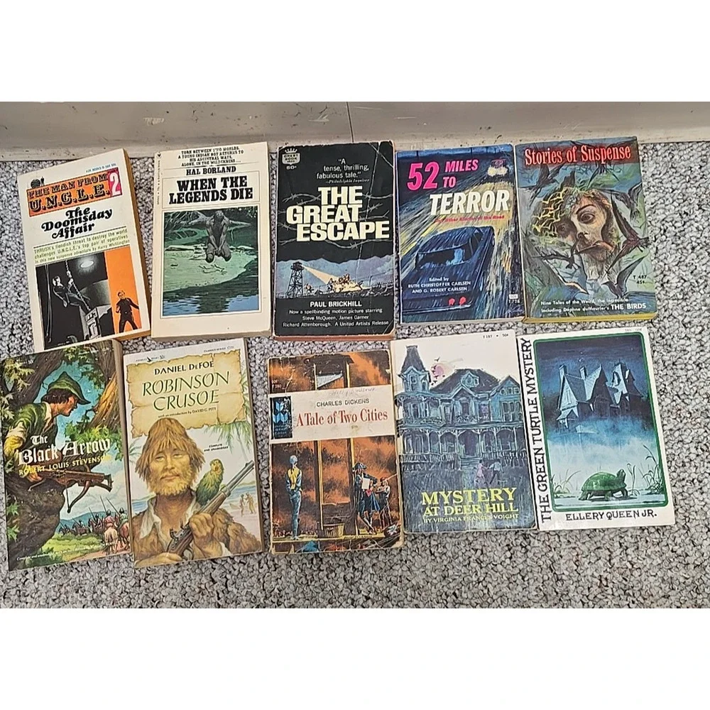Lot of‎ 10 Vintage 1963 Assorted Fictional Mystery Suspense Paperback Books