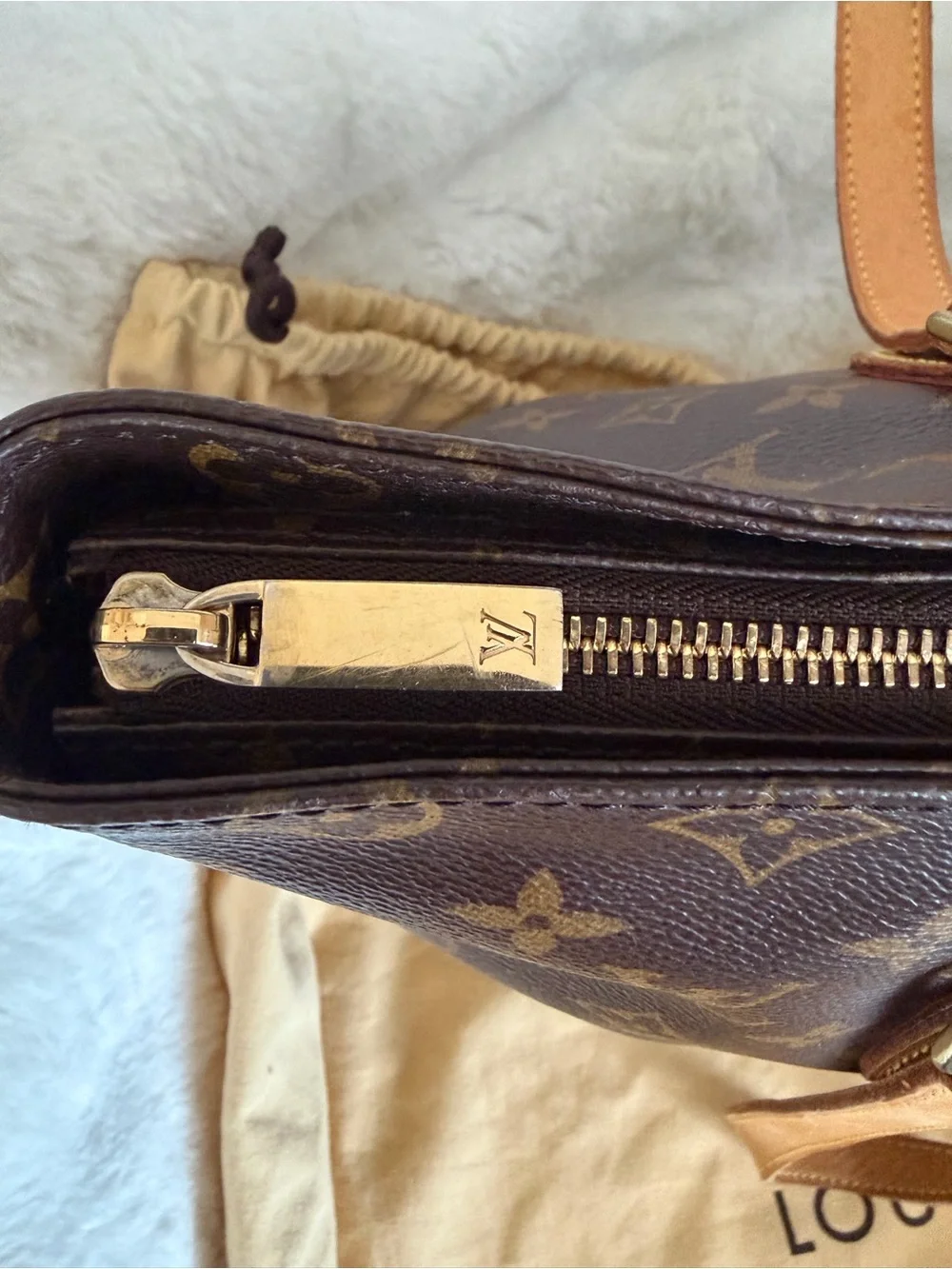 Louis Vuitton 🤎 authentic