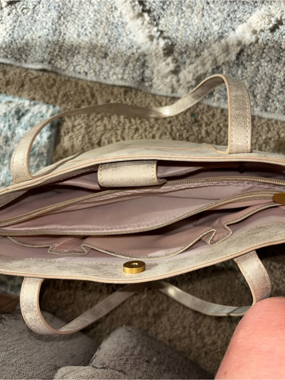 The Unbranded Brand sleek metallic