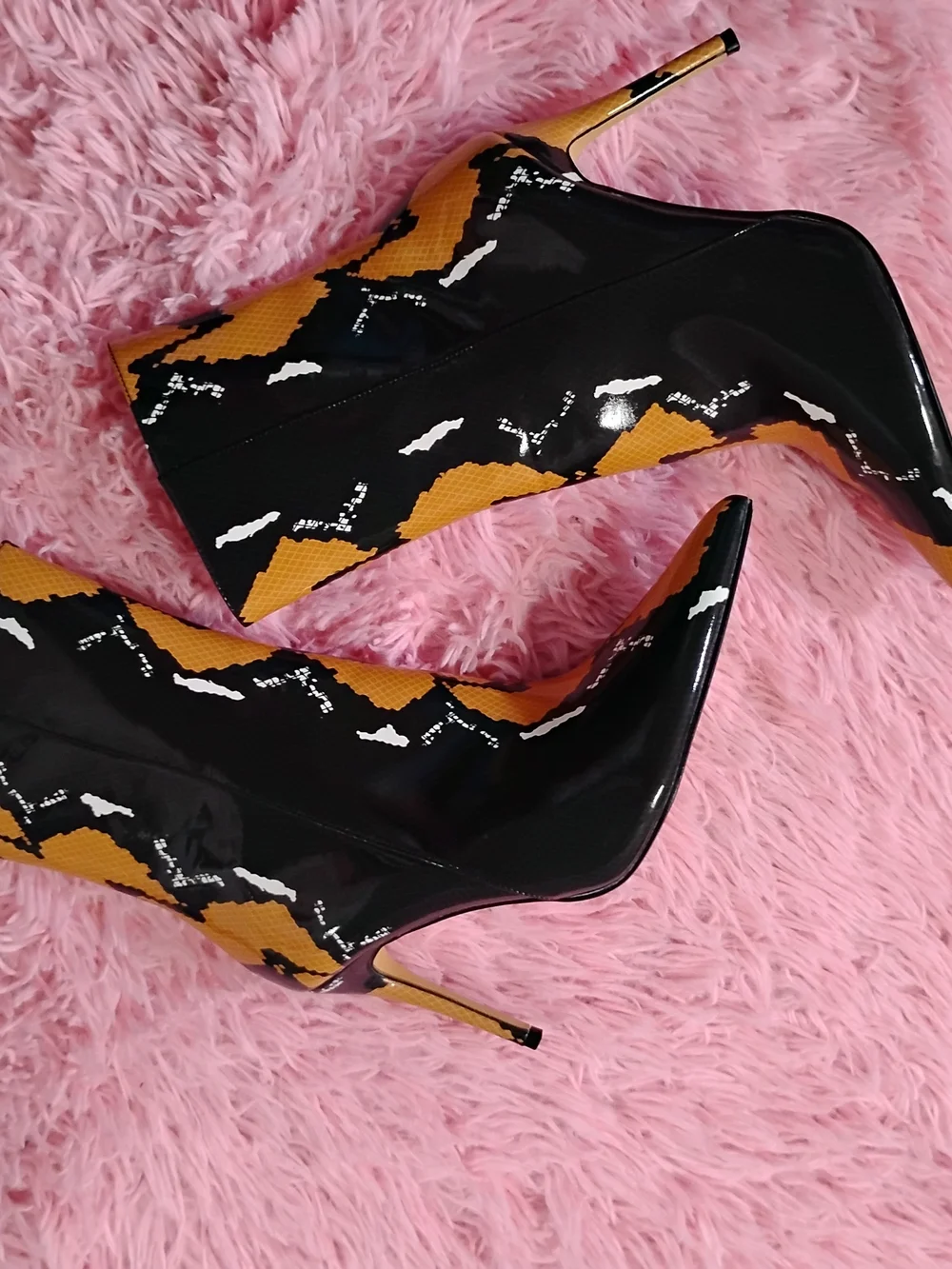 N/A stiletto side ankle