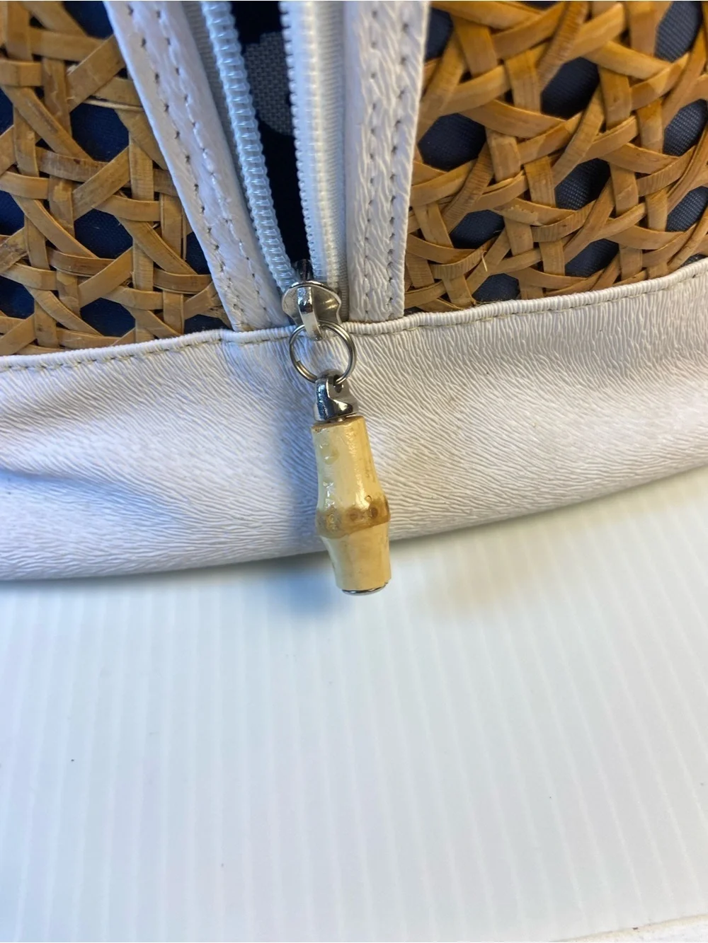 N/A vacations straps structured