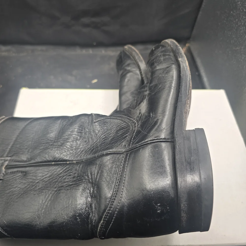 Justin Boots sleek any