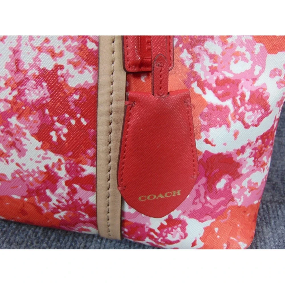 Coach flaw noticeable