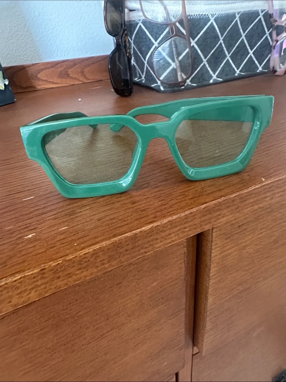 Green Women's Fashion Sunglasses - Unbranded