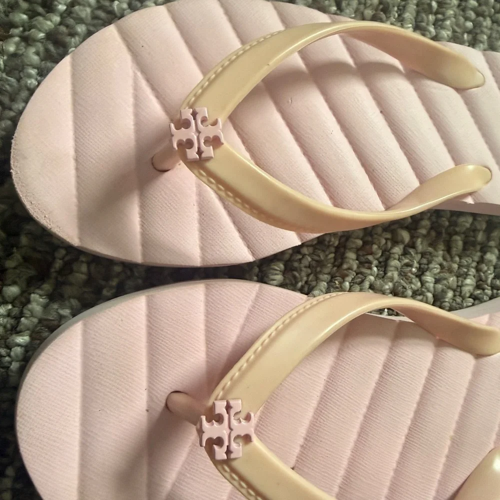 Tory Burch classic tory