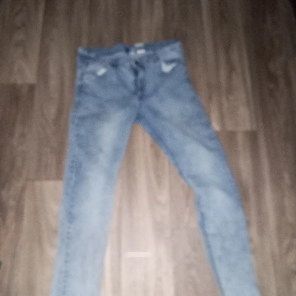 Divided denim jeans