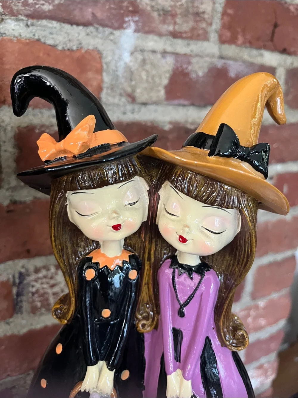 Bella lux charming witch