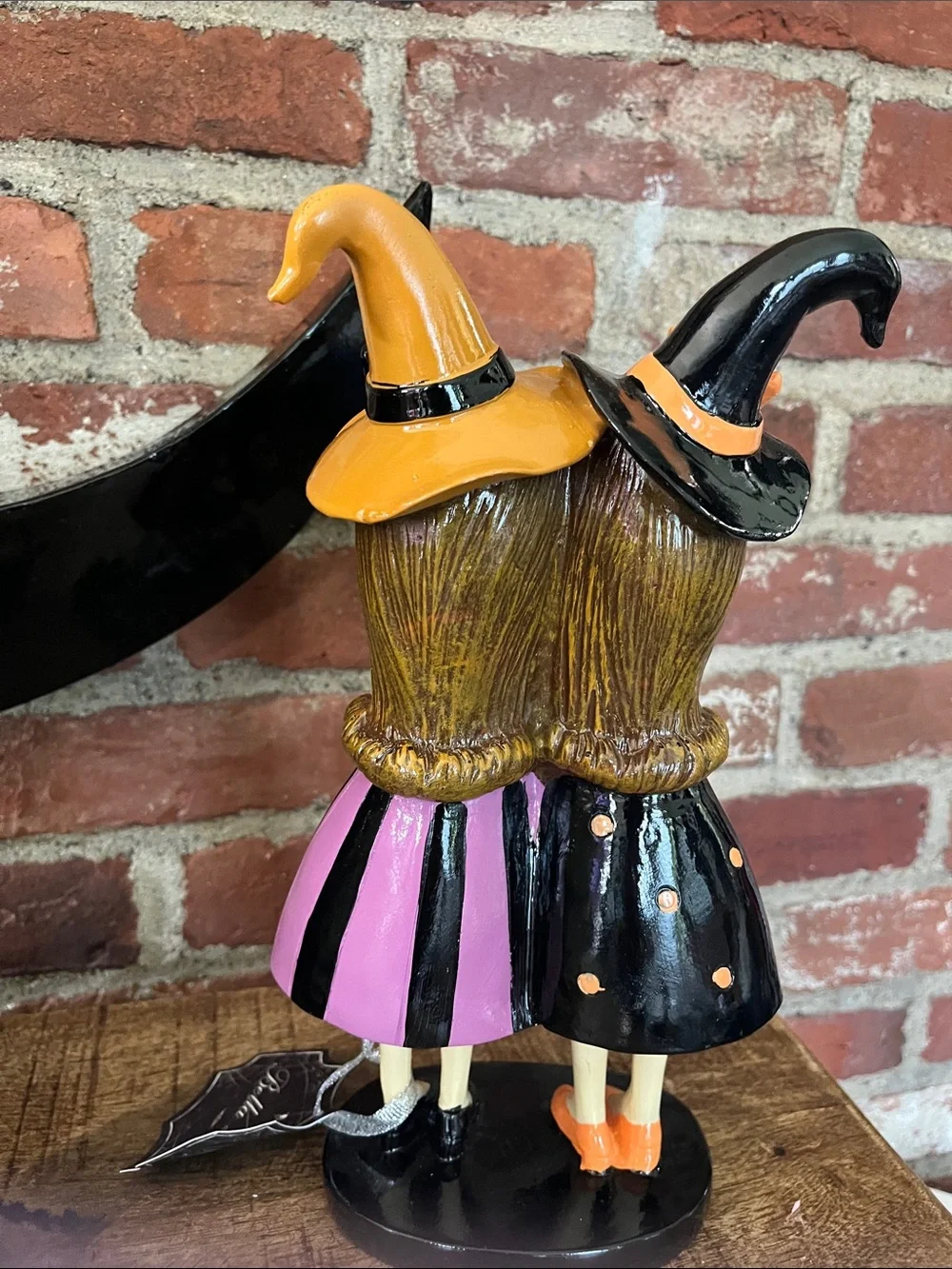 Bella lux charming witch