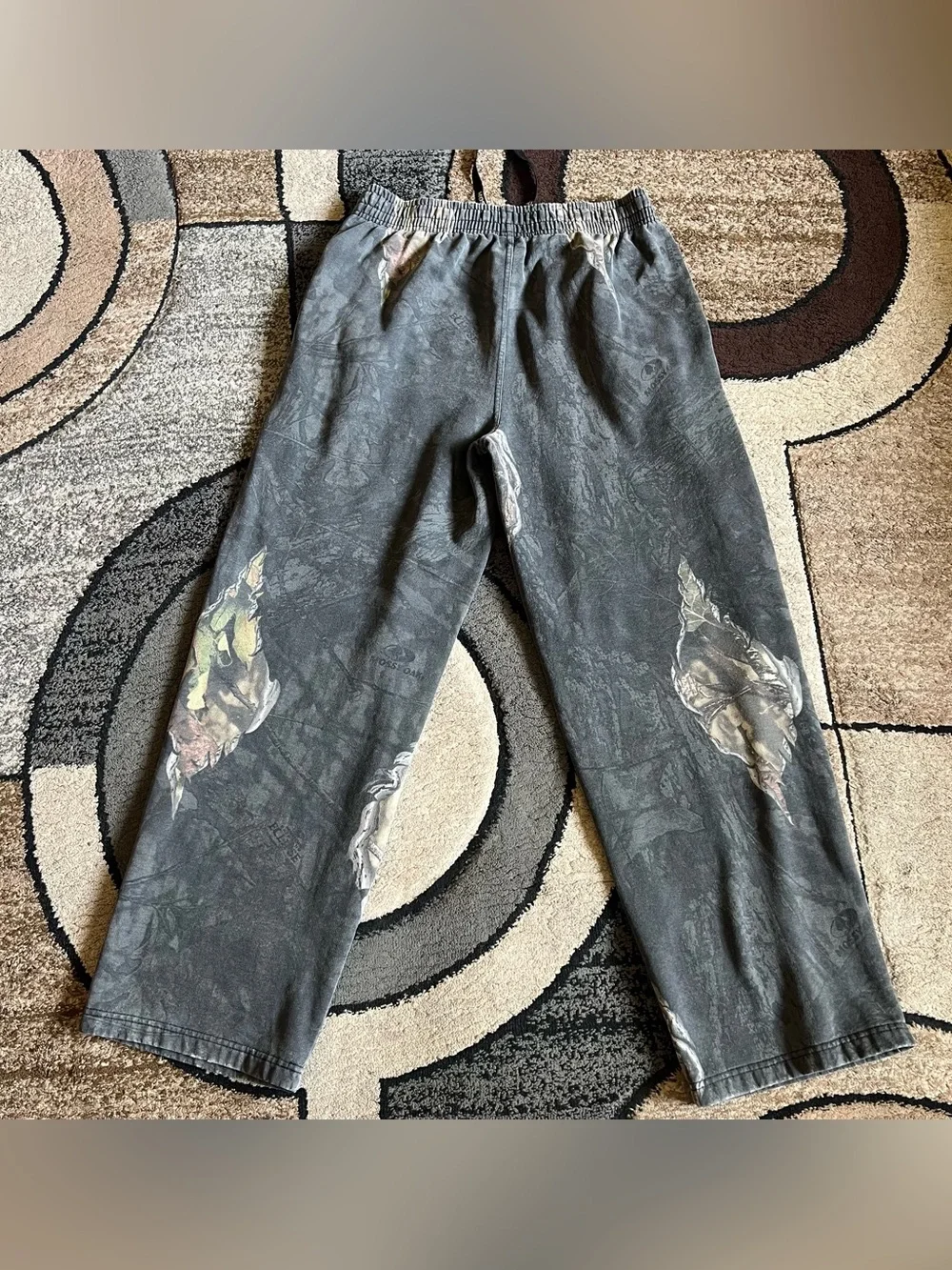 Men’s  Y2K Mossy Oak Eclipse camo sweatpants Size Medium
