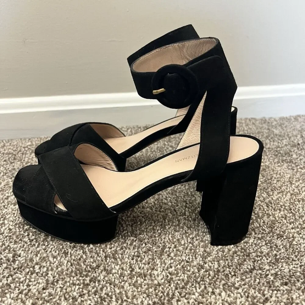 Stuart Weitzman good preowned