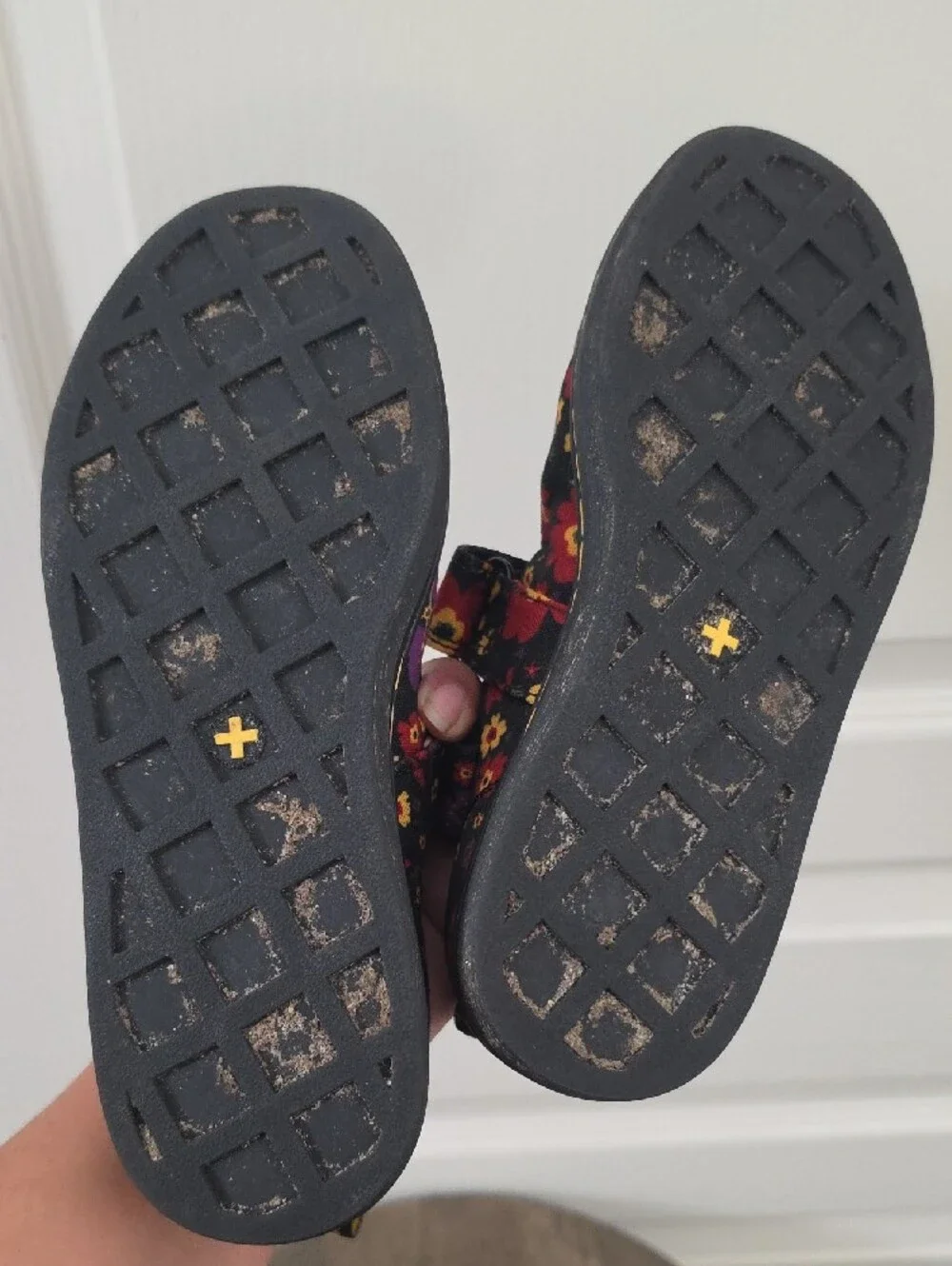 Dr. Martens | Berry Kids Floral Canvas Mary Jane Shoes in Black/Purple Size 2