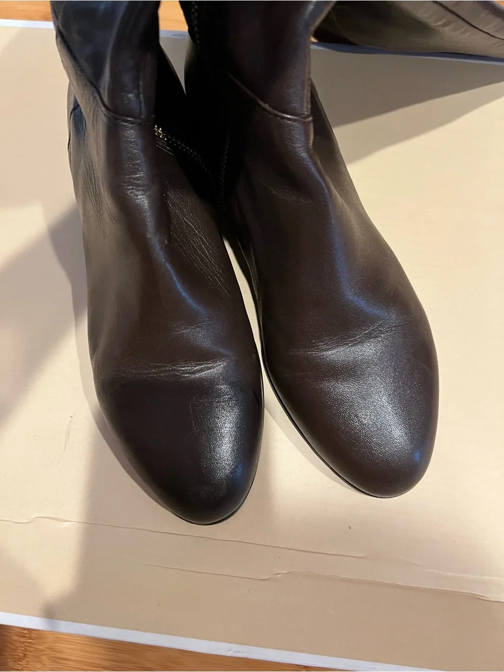 Michael Kors elastic design
