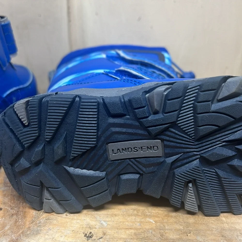 Toddler boys snow/winter boot by Lands End Velcro closures Toggle ties Like new