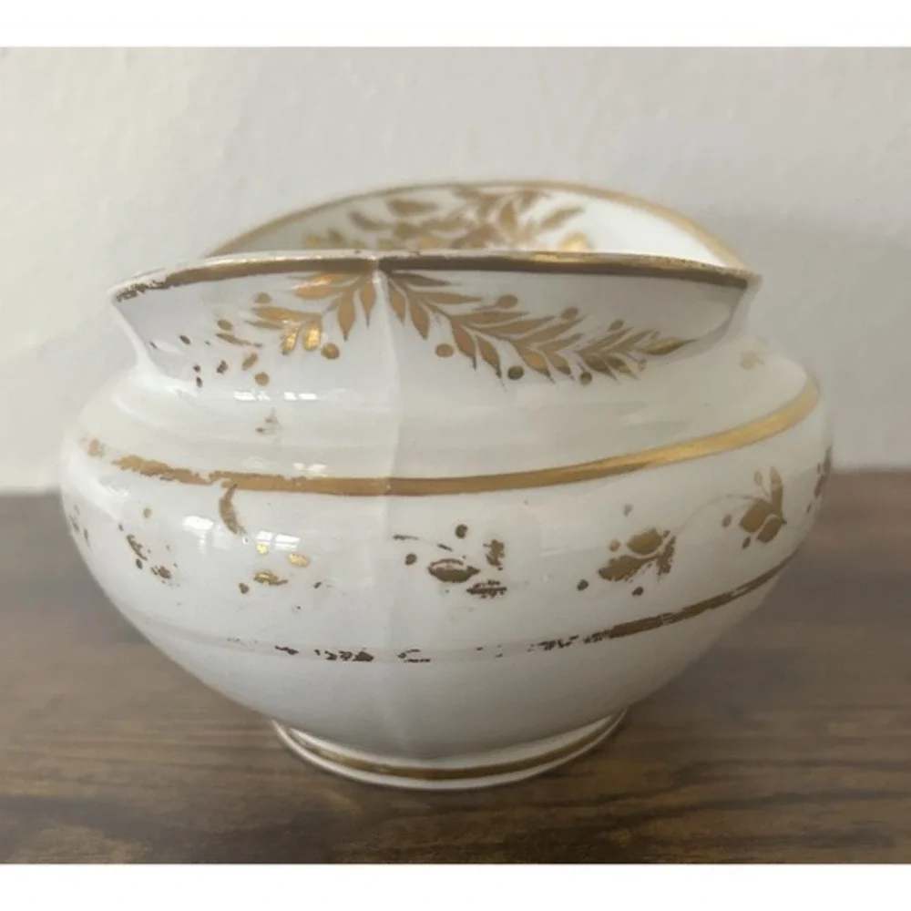 Royal Crown Derby durable complete please