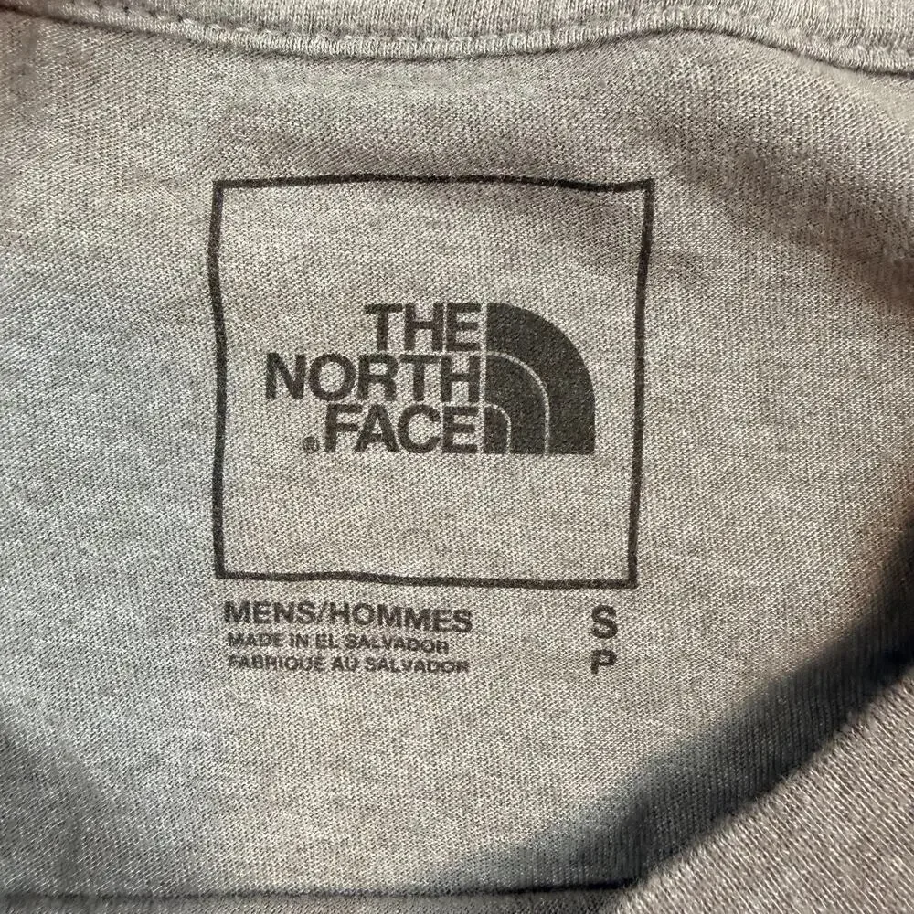 The North Face Men's Short Sleeve Box Graphic T Shirt Gray Size Small