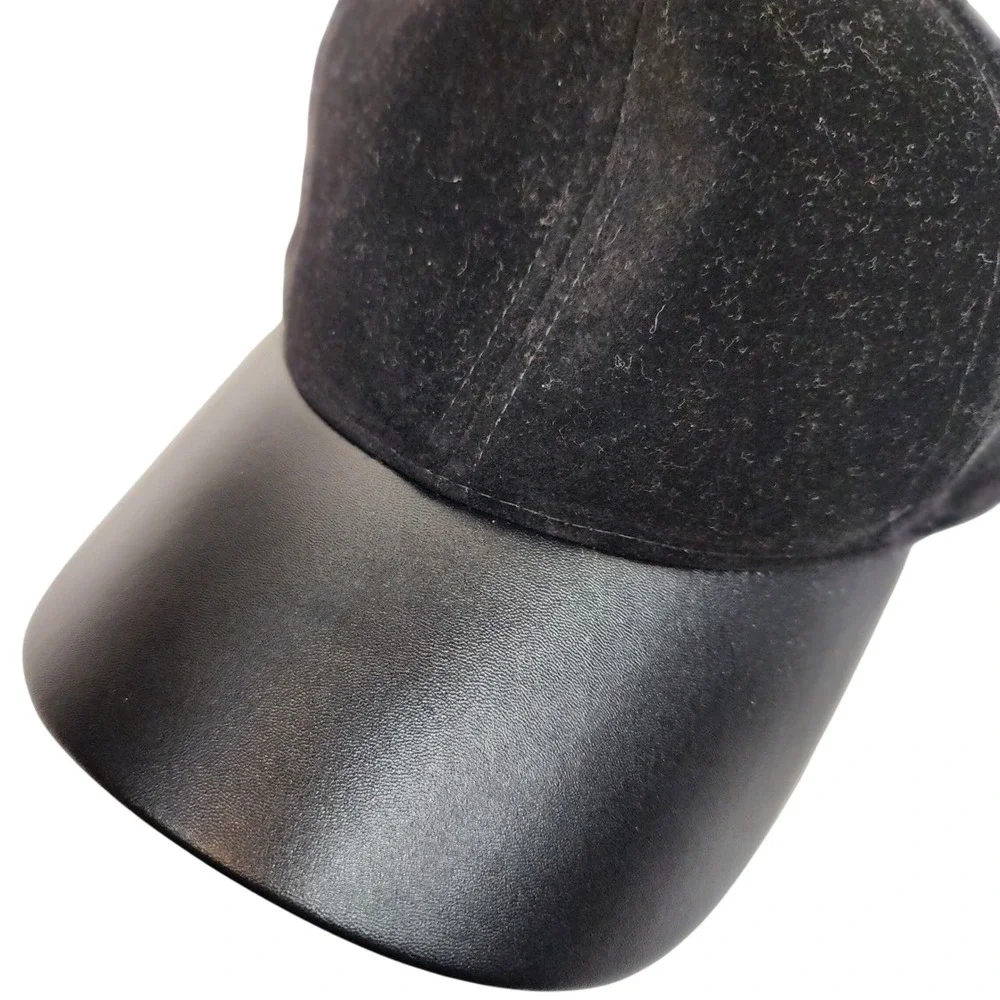 D&Y black baseball
