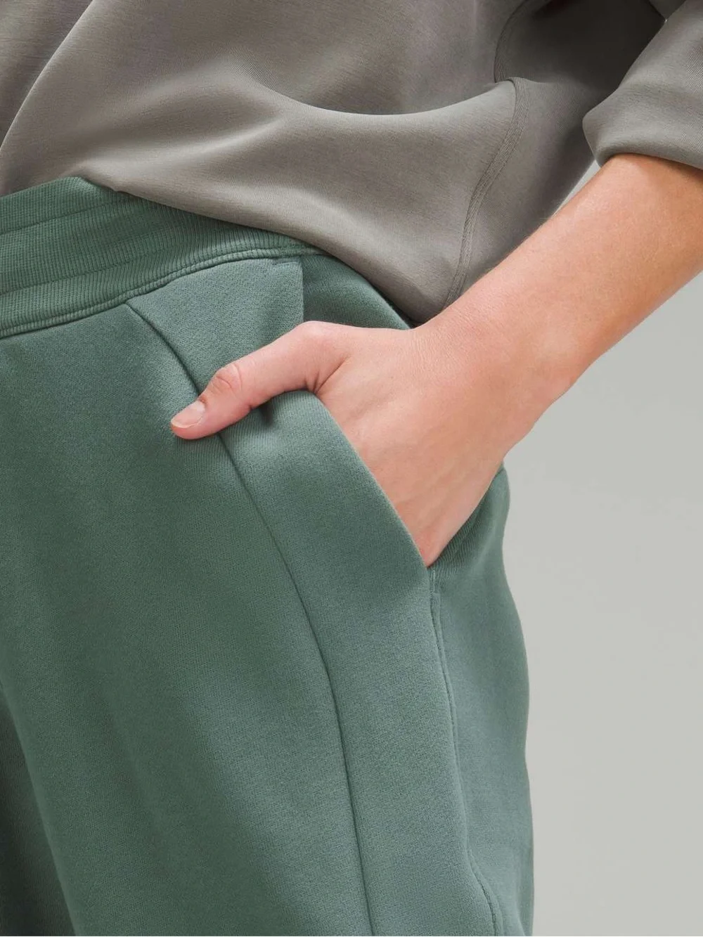 Lululemon Scuba High-Rise Jogger Medium Forest Green 8