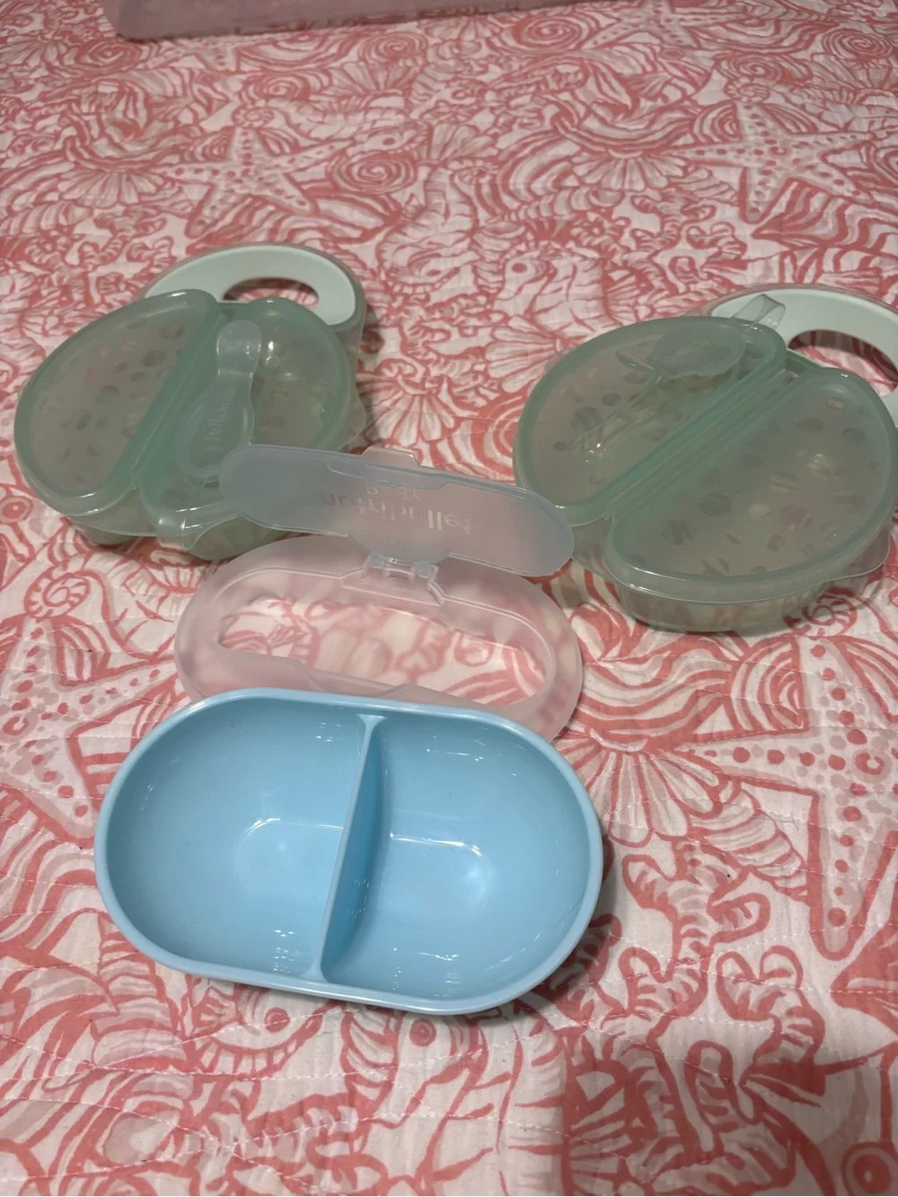 Teal and Light Blue Feeding Accessories