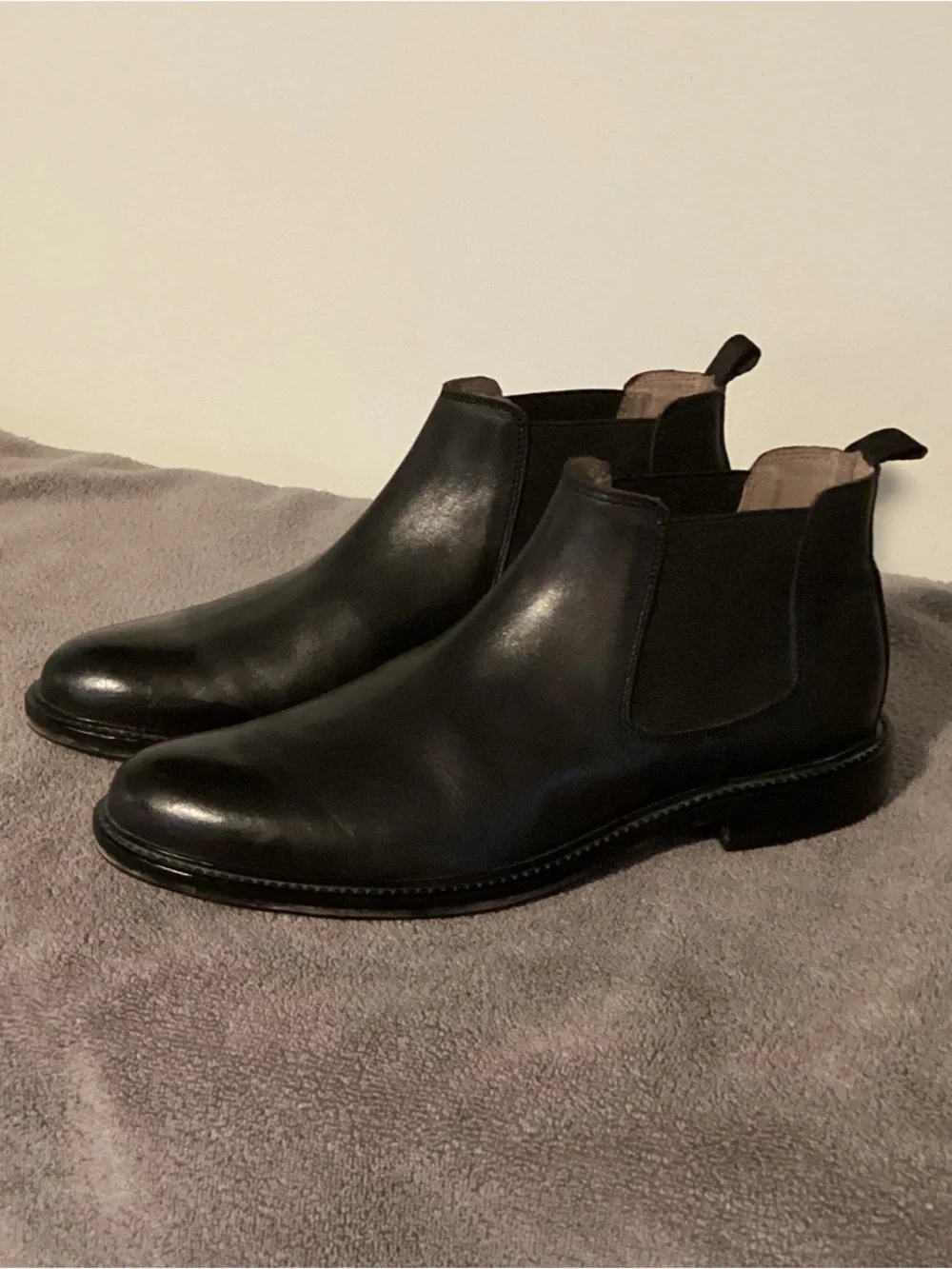 Banana Republic Black Leather Chukka Boots