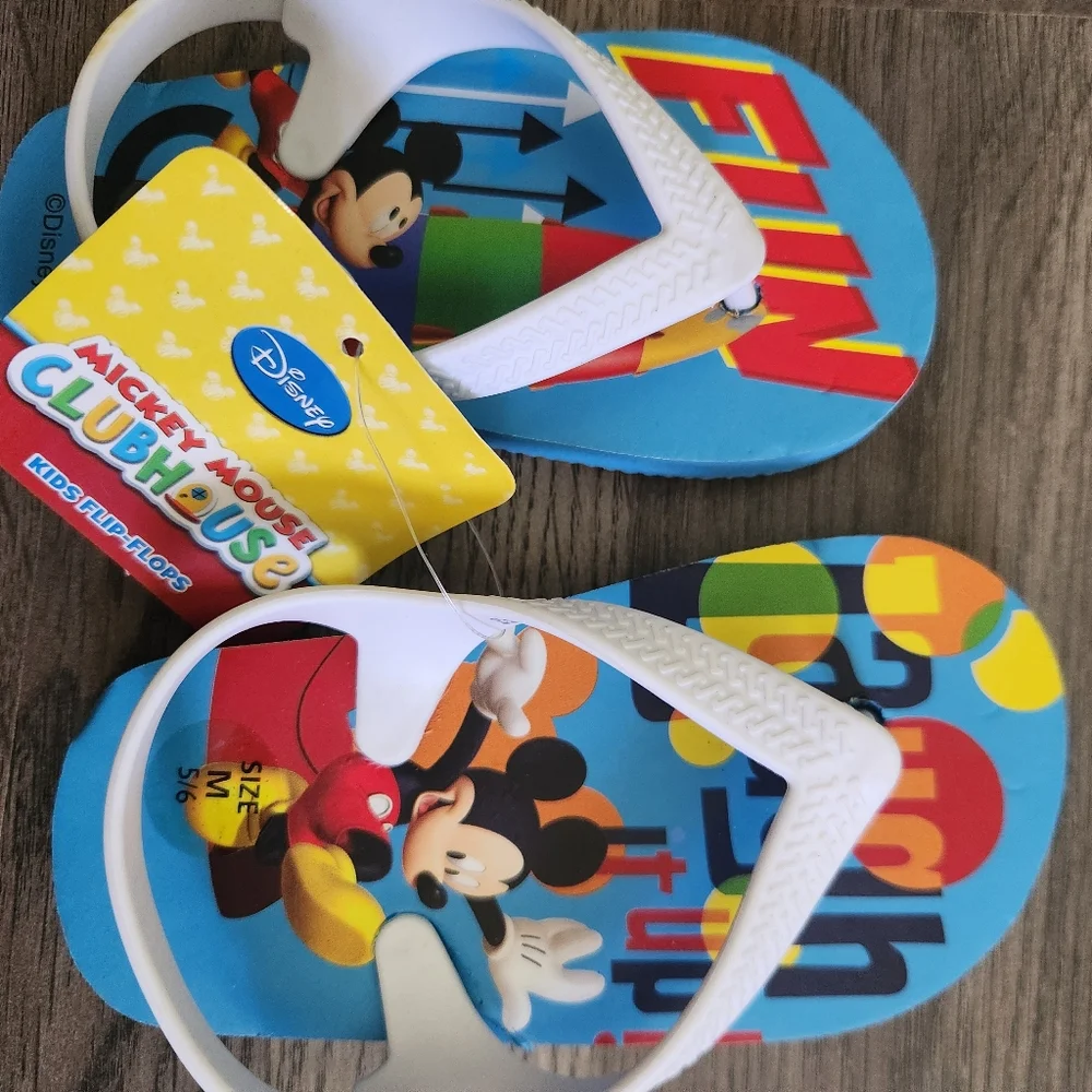 Mickey mouse flip flops/kids