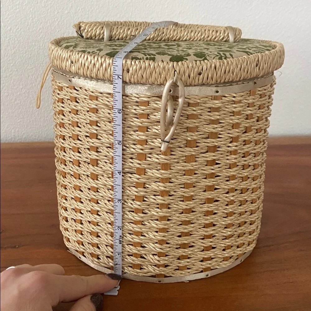 Vintage women basket