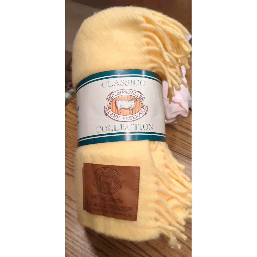 NEW Compagnia Lane Preziose Buttercup Blanket Throw 53 X 60 100% Virgin‎ Acrylic