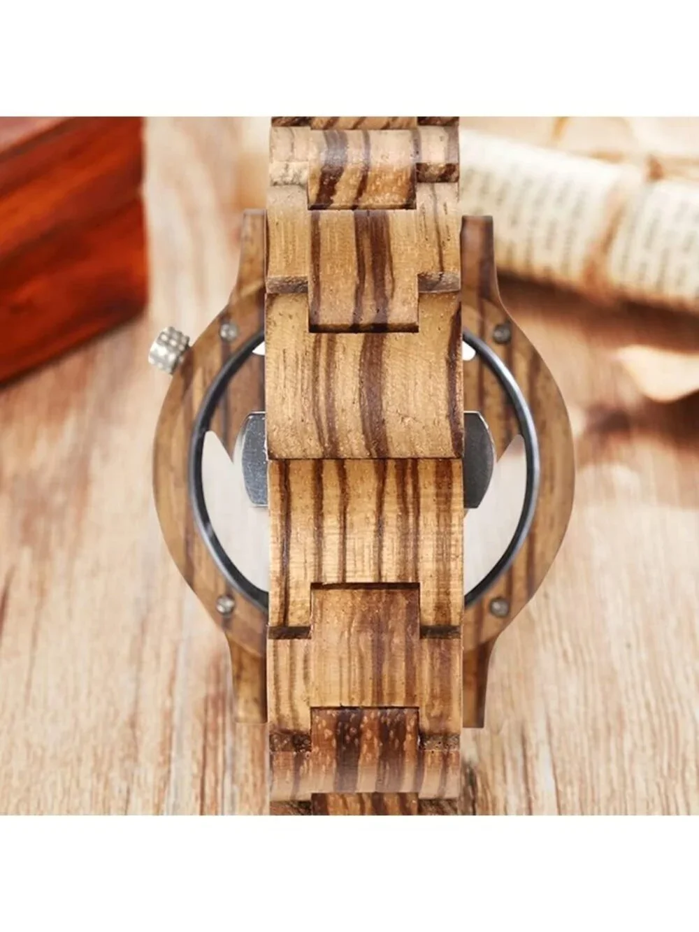 Men's Brown Classic Handmade Triangle Bamboo Analog Quartz Round Wooden Watch