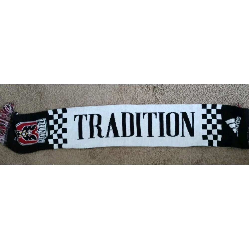 DC United Adidas Scarf Honeycomb Fan Black Red Reversible