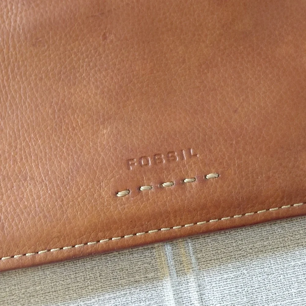 Vtg Fossil Bifold Checkbook Wallet Genuine Leather Cognac Bifold Slimline