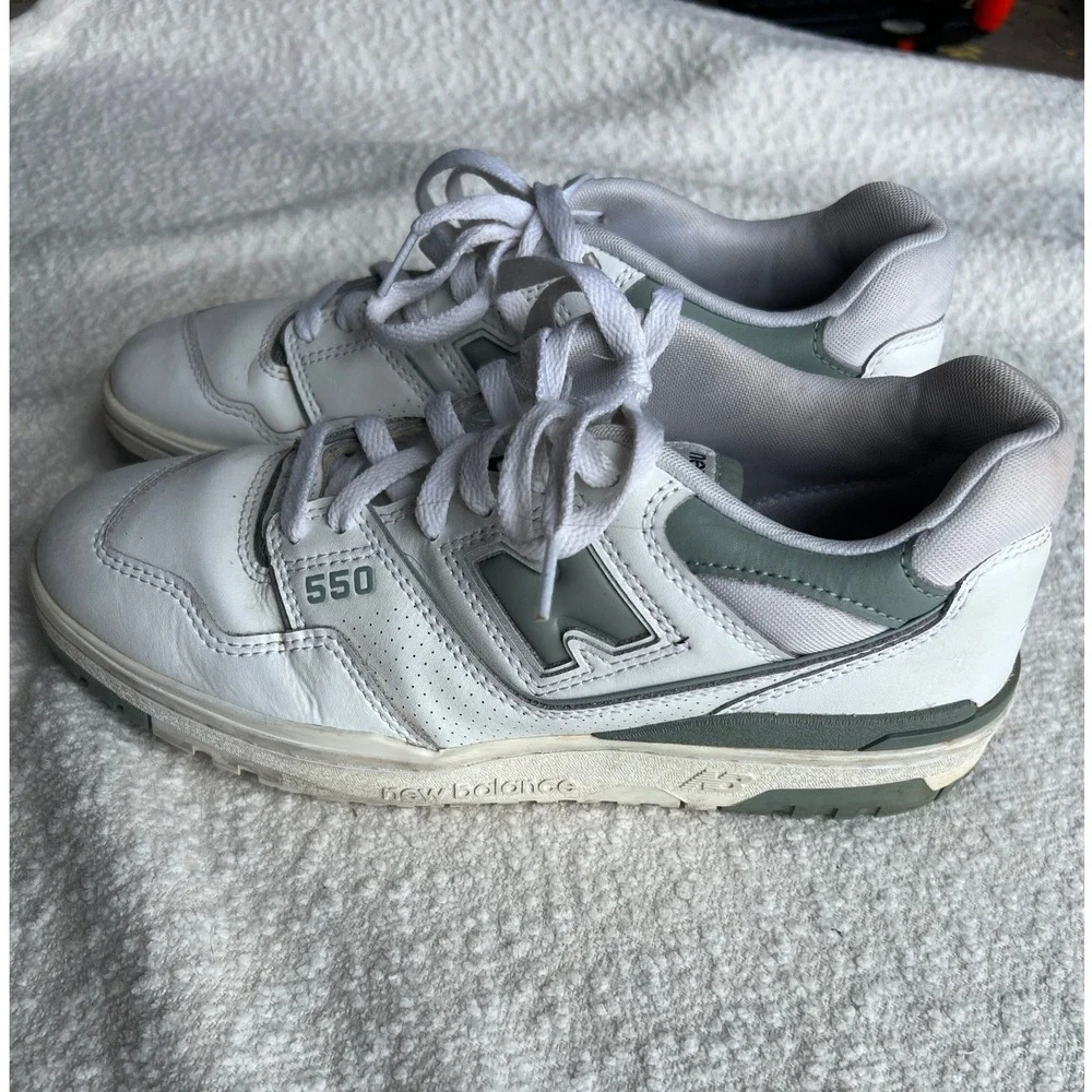 New Balance 550 Sea Salt Sage Green Leather Sneakers BBW550BG Womens 9.5