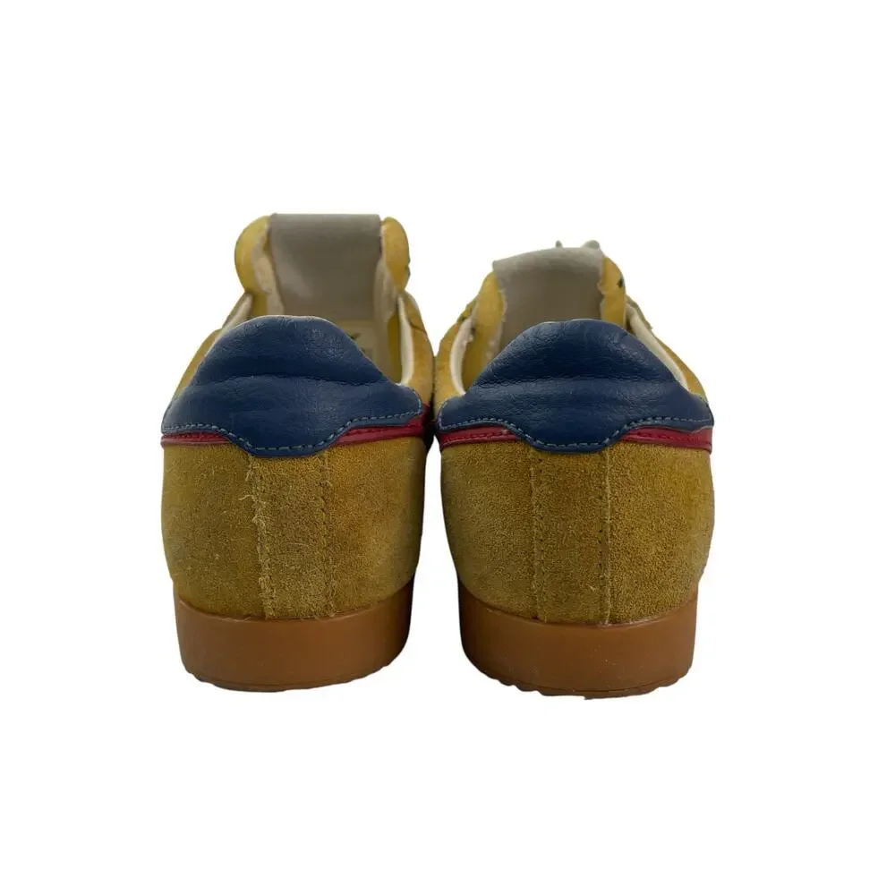 Gola sneakers up toe