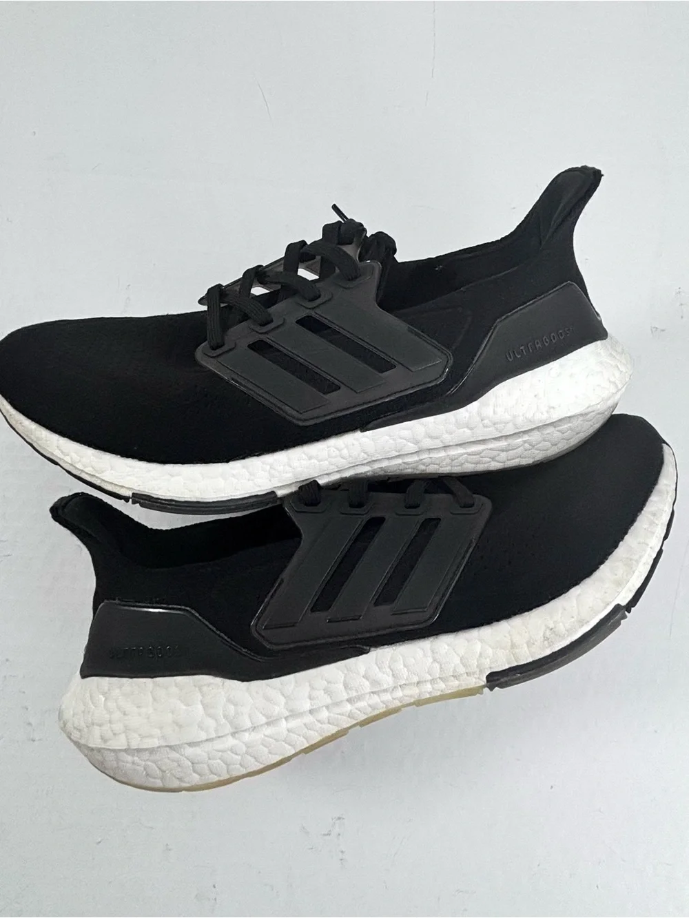 adidas lightweight athletic