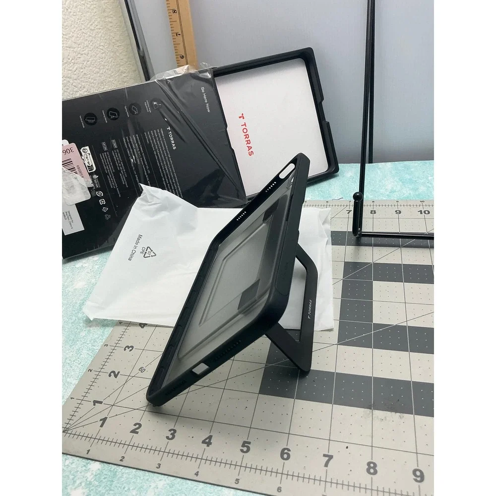 Torras magnetic kickstand