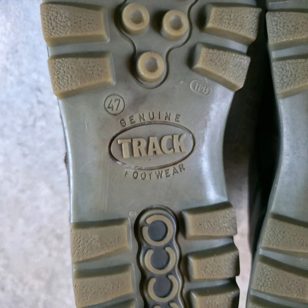 Ecco track 25