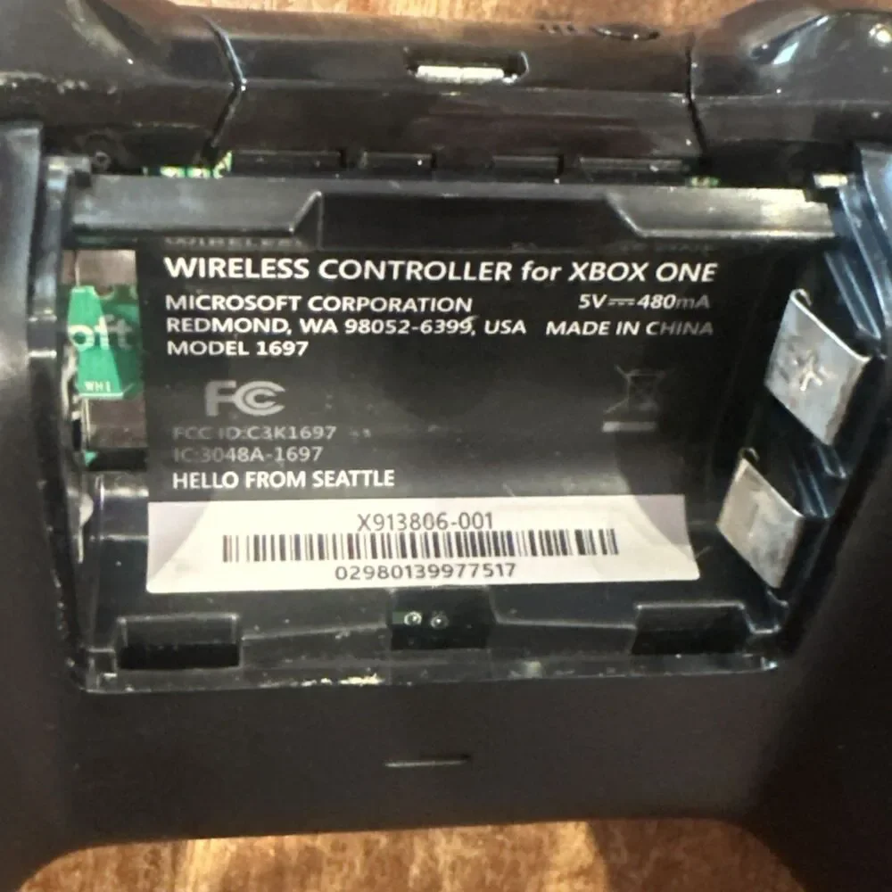 Xbox One Special Edition Covert Forces Wireless Controller 1697