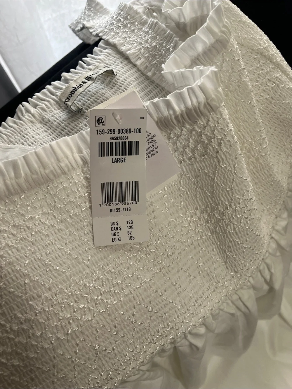 Abercrombie & Fitch lightweight white