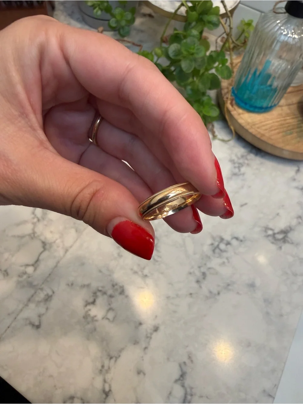 Classic Gold Men's Wedding Band - Polished Milgrain Edge