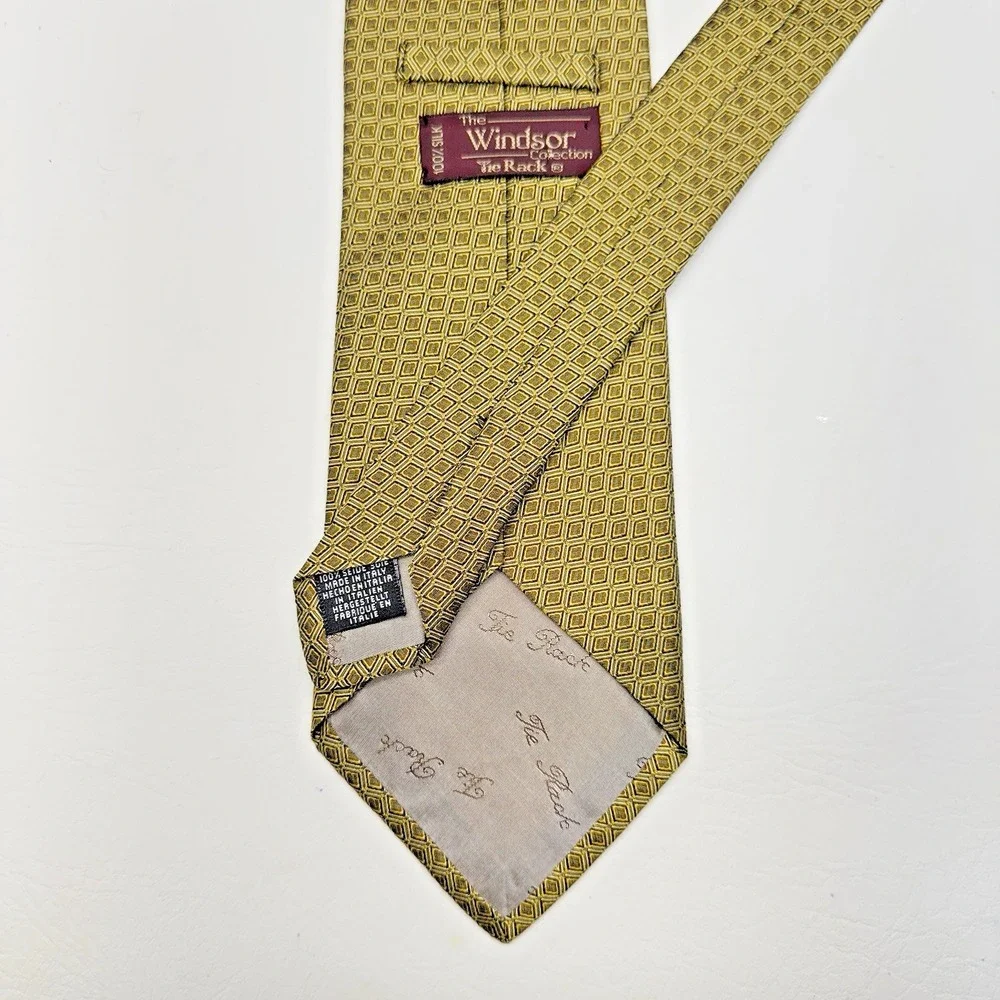 The Windsor Collection Tie Rack tie rack