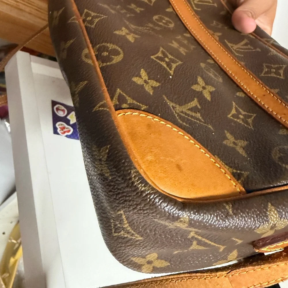 Bundle 🚨🚨 Louis Vuitton Monogram Canvas Messenger Bag AND Wallet