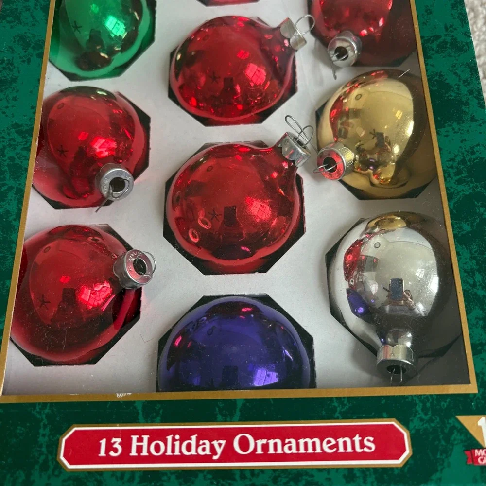 Trim A‎ Home Vintage Set of 13 Holiday Christmas Ornaments Colors w Original Box