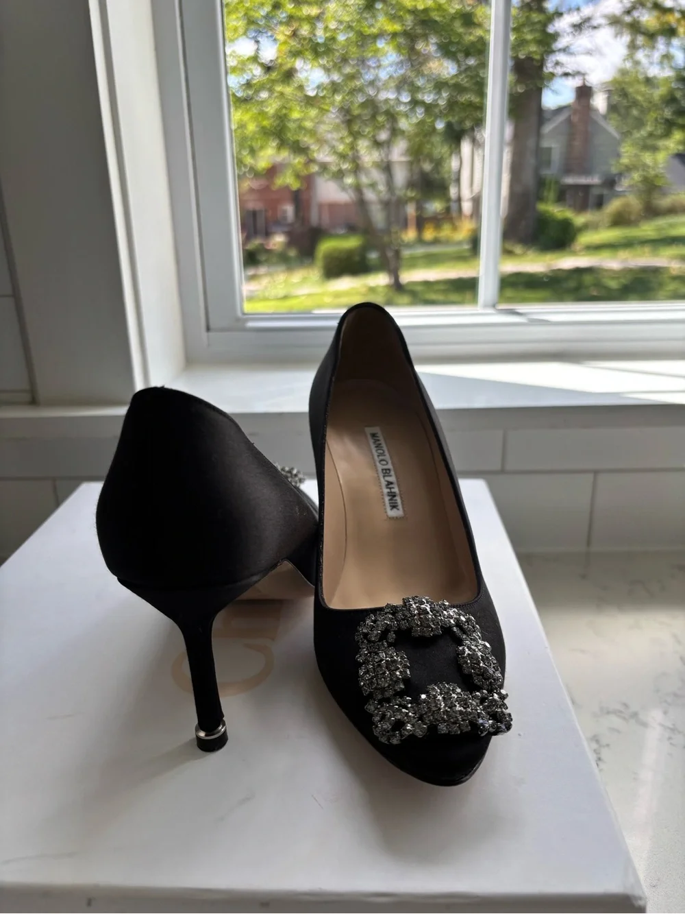 Manolo Blahnik toe large