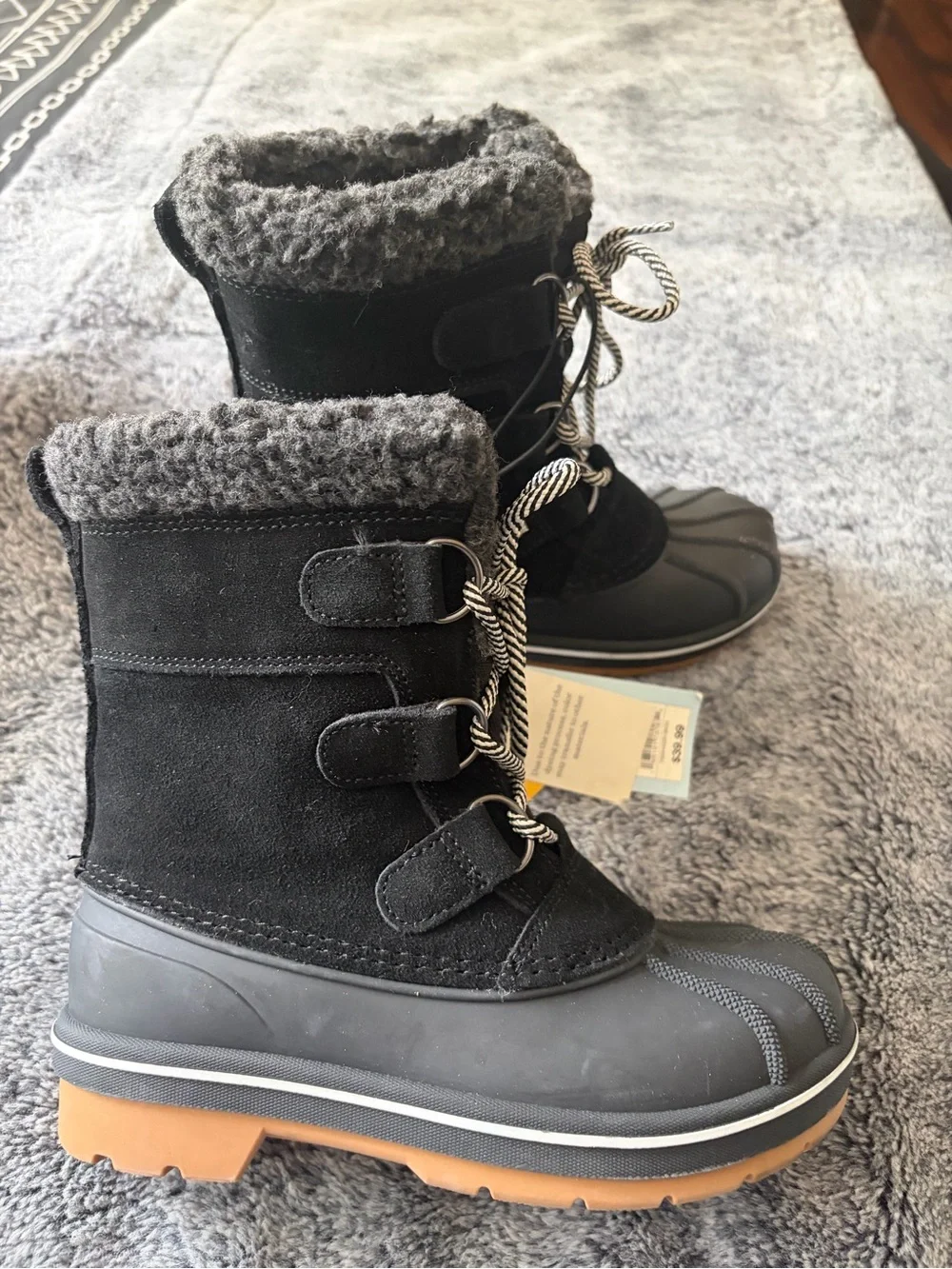 Cat & Jack lace warm