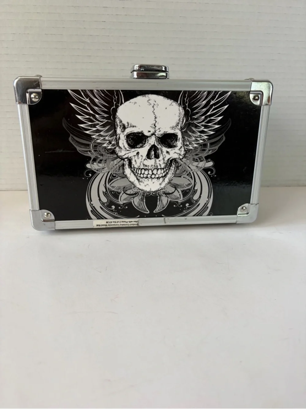Vaultz‎ skull pencil box