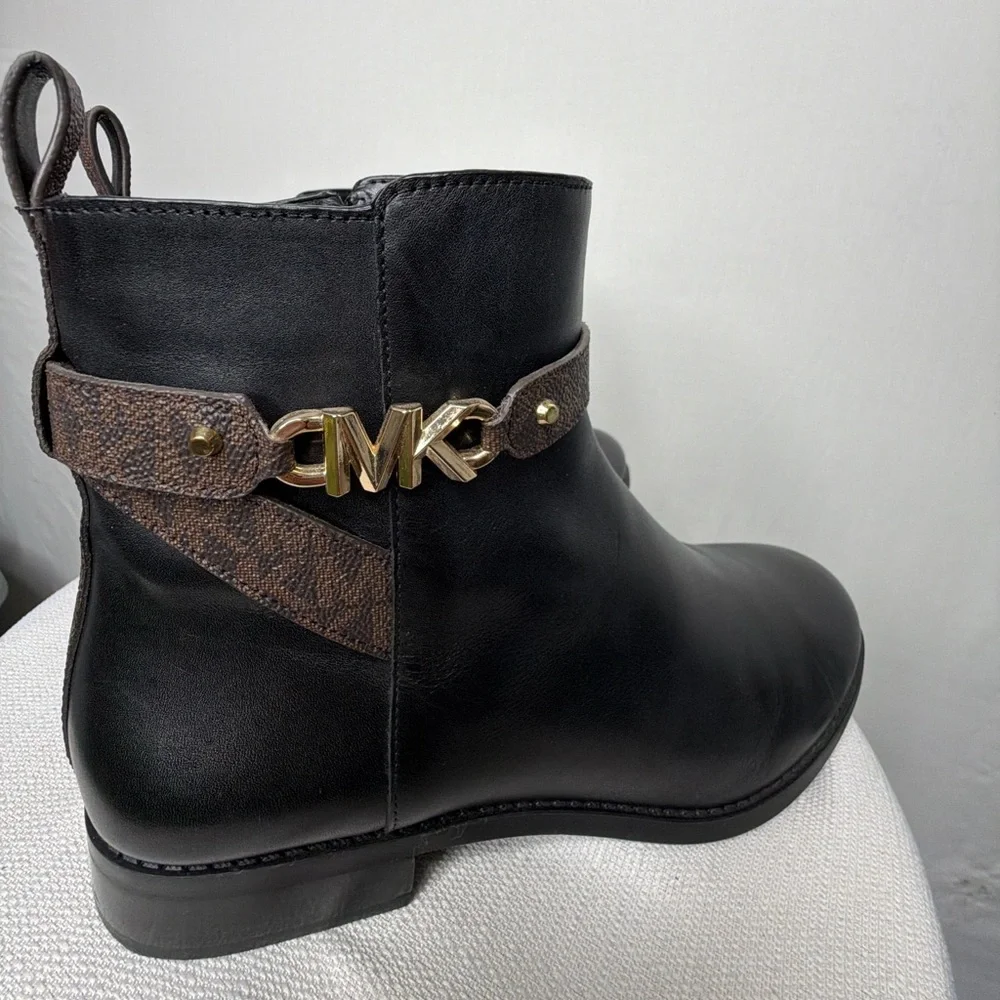 Michael Kors authentic michael