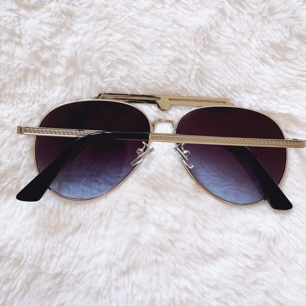 Stylens glasses reflections cloth